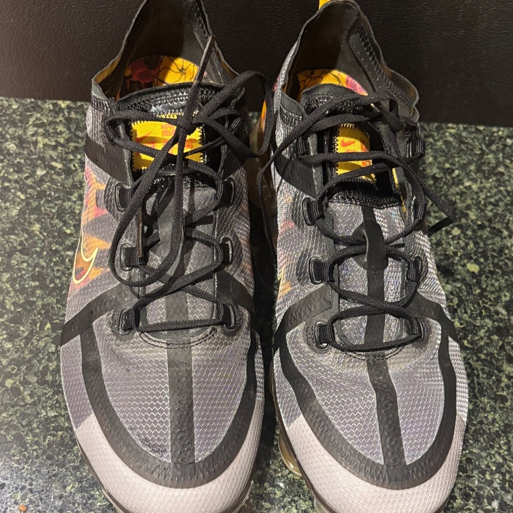 Nike Air VaporMax Floral Black/Gold size women’s size 10 - Picture 8 of 9